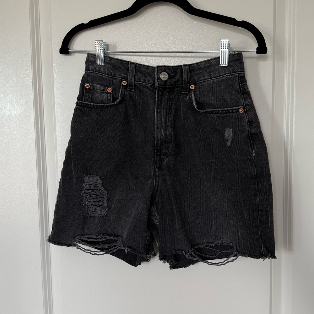 H&M Black High Waisted Distressed Jean Shorts